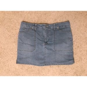 Gloria Vanderbilt denim skort